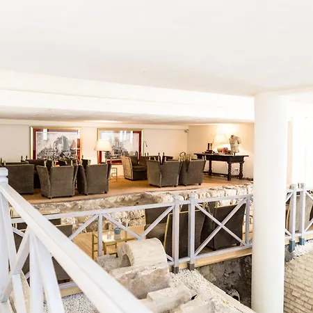 Отель Casas De La Juderia De 4*