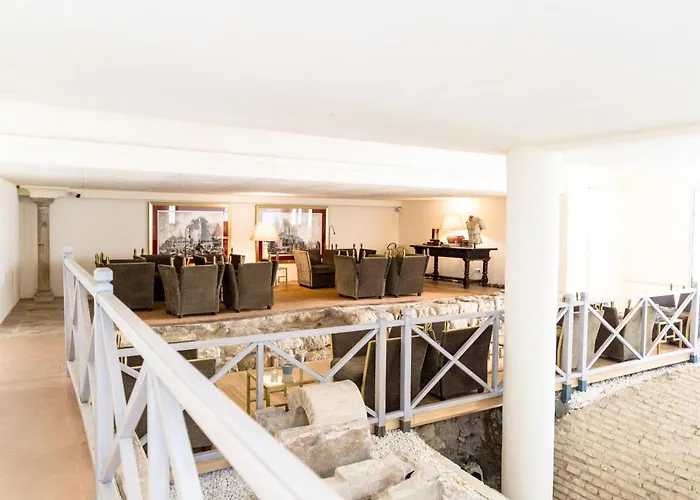 Отель Casas De La Juderia De 4*