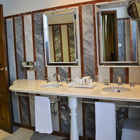 Hotel Casas De La Juderia De 4*
