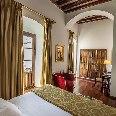 מלון Casas De La Juderia De 4*