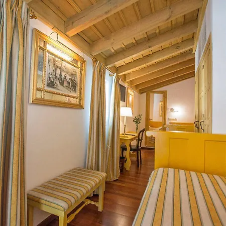 Hotel Casas De La Juderia De