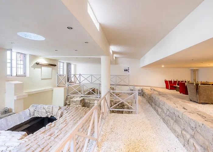 Отель Casas De La Juderia De